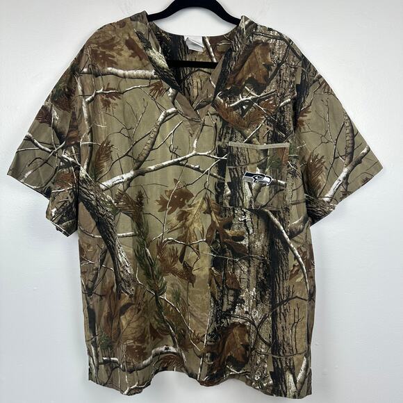 NFL Team Apparel Mens Seattle Seahawks Scrub Dudz Camo Short Sleeve Shirt 2XL - Picture 1 of 11
